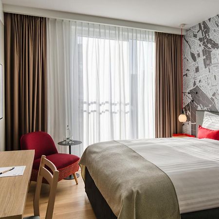 Intercityhotel Wiesbaden Exterior foto